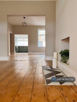 3 bedroom terraced house to rent - Photo 1