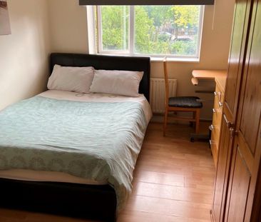 Room in a Shared Flat, Adam Court, SE11 - Photo 2