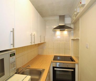 1 bedroom ground floor flat to rent - Photo 3