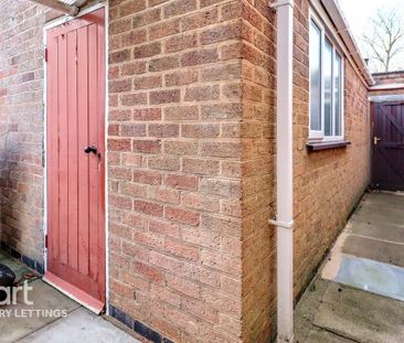 3 bedroom bungalow to rent - Photo 3