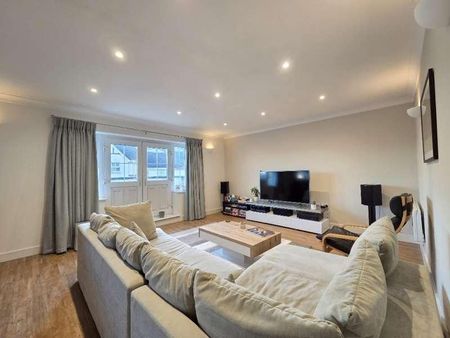 Newlands Close, Hagley, Stourbridge, West Midlands, DY9 - Photo 3