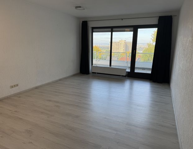 56179 Vallendar:Helle Wohnung mit 3 ZKB und Balkon mit Fernblick in ruhiger Wohnlage von Vallendar - Foto 1