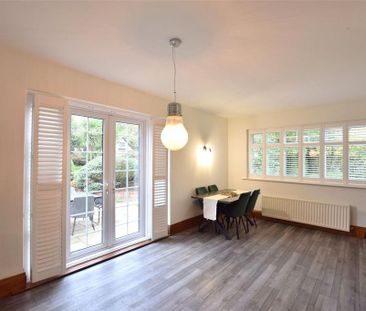 4 bedroom detached house to rent - Photo 2