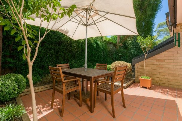 Well Appointed Townhouse - Photo 1