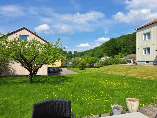 Idrottsvägen, Surte - Photo 1