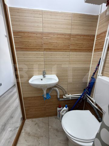 Garsoniera de inchiriat, renovata, 12 mp, zona Micro 19 - Fotografie 5