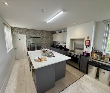 Bromwich Road, Worcester, WR2 - Photo 2