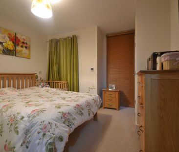 Parkview Way, Epsom, Surrey, KT19 8FF - Photo 2