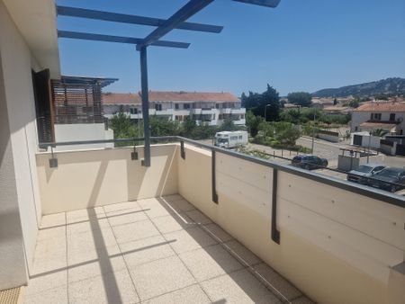 Location Appartement 2 pièces 39m² CHATEAUNEUF LES MARTIGUES 13220 - Photo 5
