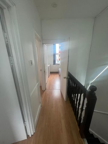 3 Bed Terraced House, Coventry Road, IG1 - Photo 2