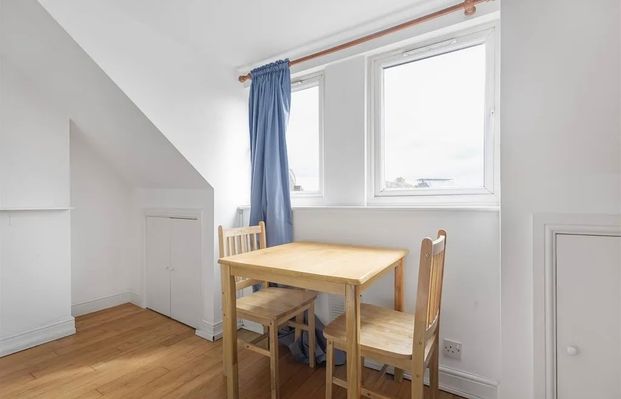 Studio Flat, Emanuel Avenue, W3 - Photo 1