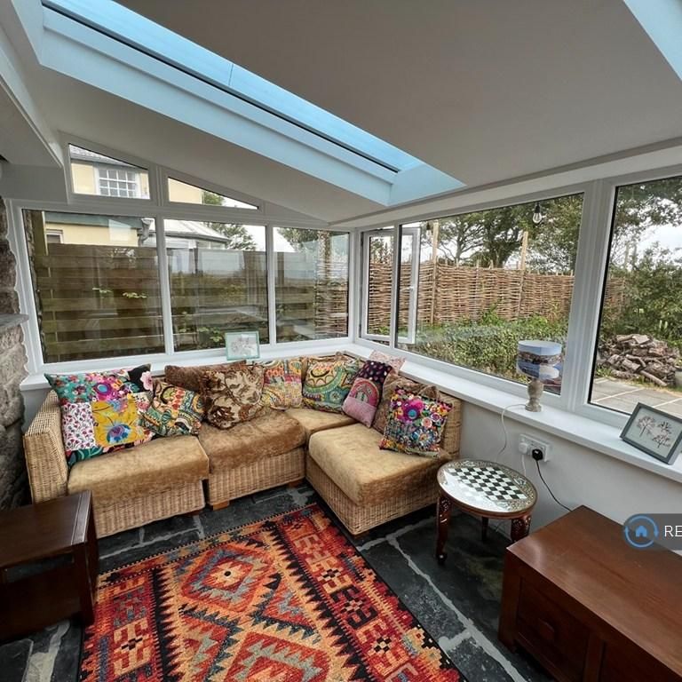 2 bedroom end of terrace house to rent - Photo 1