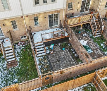 For Lease - 21 Benjamin Way, Whitby, Ontario - Photo 2