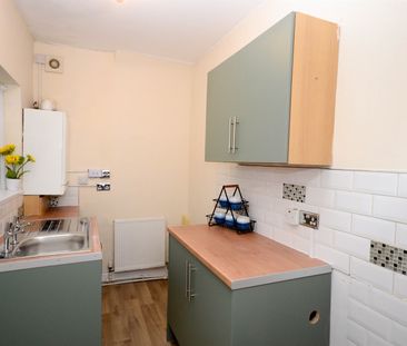 2 bed flat to rent in Leighton Street, South Shields, NE33 - Photo 3