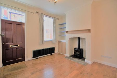 2 bedroom terraced house to rent - Photo 3
