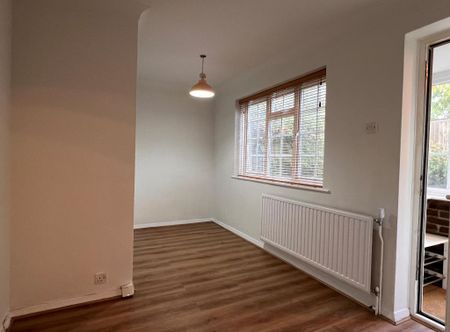 3 bedroom semi-detached house to rent - Photo 3