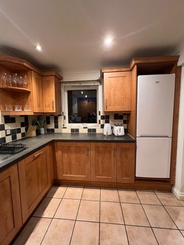 2 Bed Flat, Century Court, SO14 - Photo 3