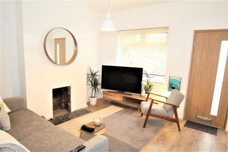 2 bedroom property to rent - Photo 2