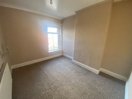 Everard Street, BARRY - Photo 2
