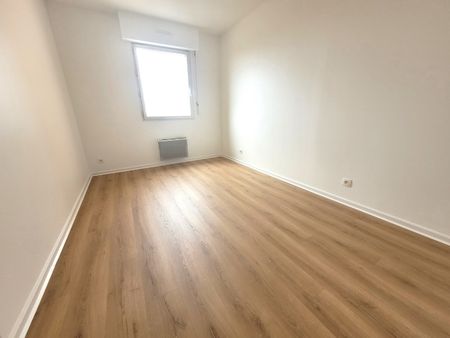 Location Appartement 4 pièces 99m² MARCQ EN BAROEUL 59700 - Photo 4