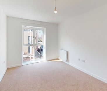 4 bedroom terraced house to rent - Photo 6