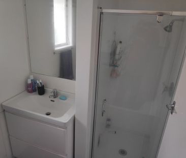 Tidy family home - available now. - Photo 6