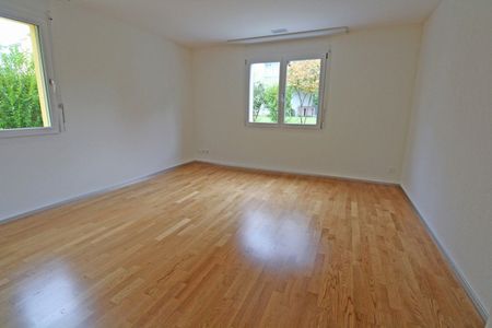 Schöne und grosszügige 3.5-ZWG im EG zu vermieten - Foto 5