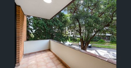 Newly Renovated Modern & Spacious 2 Bedroom Apartment with Enclosed Garage Parking - Photo 2