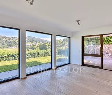 Contemporary semi-detached villa, as new - Photo 3