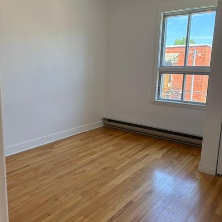 5 1/2 rénové et peinturé à LaSalle - Photo 3