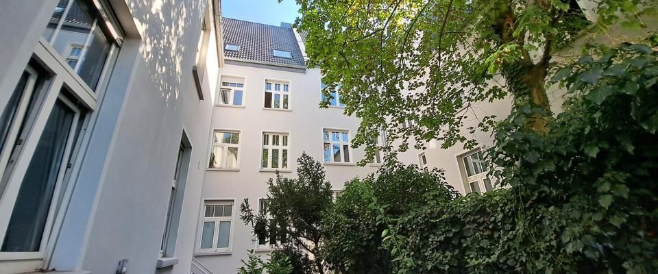 Schönes möbliertes Apartment in ruhiger Seitenstraße - Foto 1