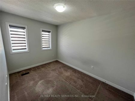 For Lease - 344 Bonnieglen Farm Boulevard, Caledon, Ontario - Photo 2