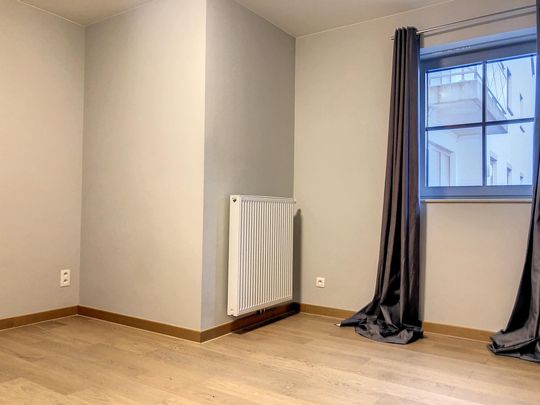 Appartement à louer 2 chambres 87 m², 1150 € - Photo 1