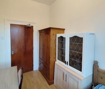 One Double Bedroom Available, 5 Magdala Street, Belfast, BT7 1PU - Photo 3