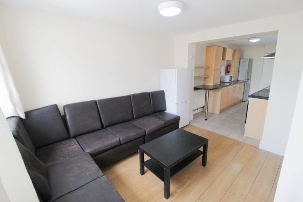 King Street, Treforest - Photo 1