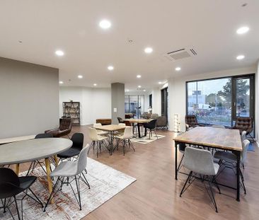 1 bedroom in a flat share to rent - Photo 1