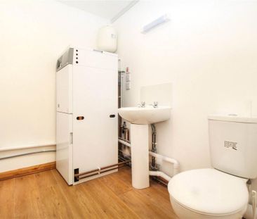 3 bedroom terraced house to rent - Photo 4