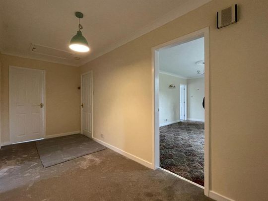 3 bedroom detached bungalow to rent - Photo 1