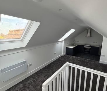 2 Bed Penthouse, Park Road South, CH43 - Photo 5