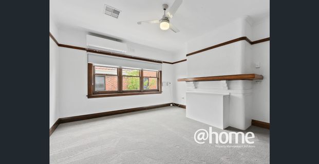 Charming Art Deco - Photo 1