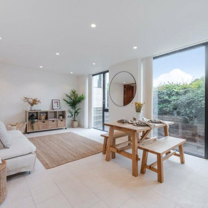 Latitude House, Oval Road, Primrose Hill, NW1 - Photo 1