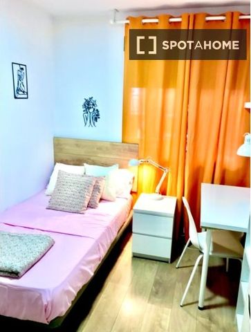 madrid, Community of Madrid 28025 - Photo 4