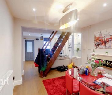 2 bedroom terraced house to rent - Photo 2