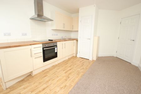 Wimborne Road, Bournemouth, BH9 - Photo 4