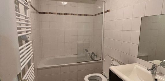 Location Appartement 2 pièces 32m² - Photo 2