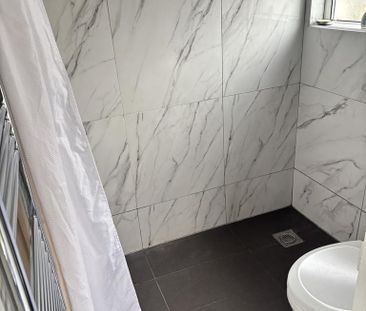 1 bedroom in a house share to rent - Photo 6