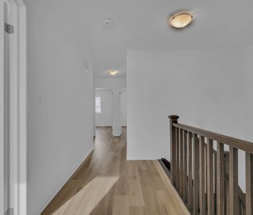 For Lease - 16 Ivory Road, Barrie, Ontario - Photo 3