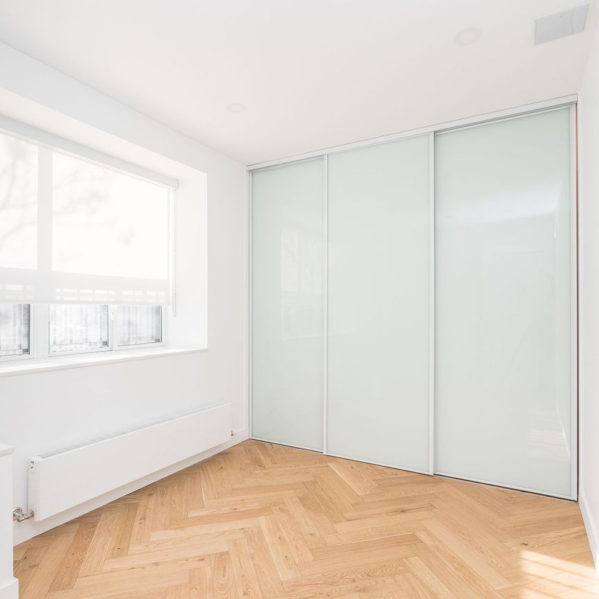 For Lease - 110 Wellesley Street Unit# 102, Toronto, Ontario - Photo 1