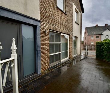 Woning met 2 slaapkamers, terras en autostaanplaats - Foto 2