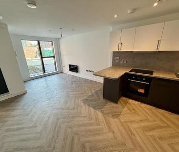 Studio to rent - Photo 2